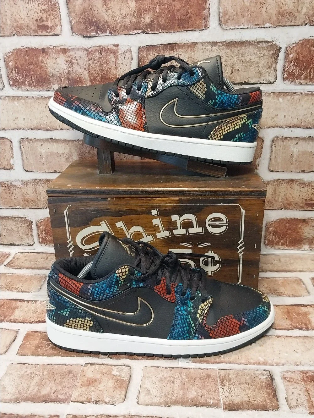 Pre-owned 2019 Jordan 1 Low
